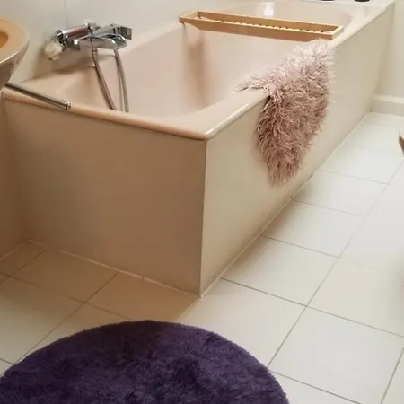 Apartman 23 *